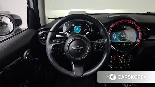 Mini Cooper 2024 Белый из Кореи, фото 3