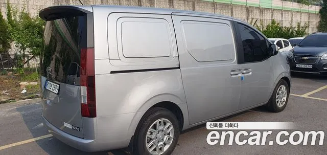 Hyundai Staria 2023 Серебряный из Кореи, фото 3