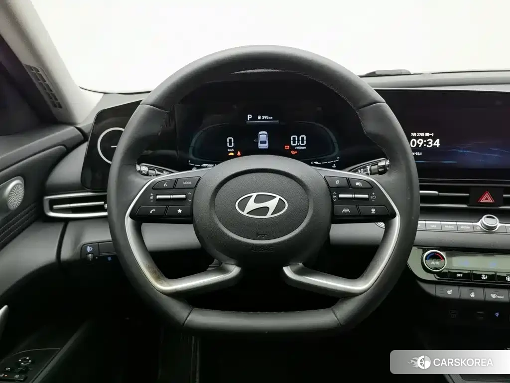 Hyundai Elantra 2024 Silver/gray из Китая, фото 3