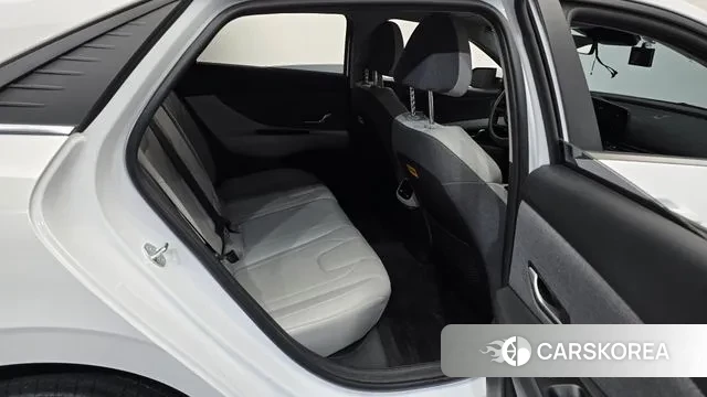 Hyundai Avante (CN7) 2023 Белый из Кореи, фото 3