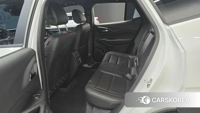 Chevrolet (GM Daewoo) Trax Crossover 2024 Белый из Кореи, фото 3