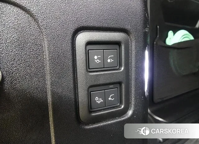 Land Rover Defender (L663) 2024 Серый из Кореи, фото 3