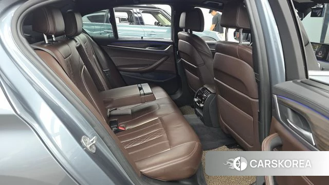 BMW 5 Series (G30) 2018 Серый из Кореи, фото 3