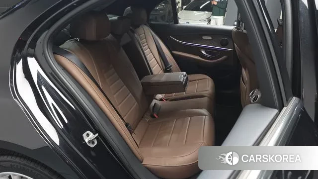 Mercedes-Benz E-Class W213 2023 Черный из Кореи, фото 3