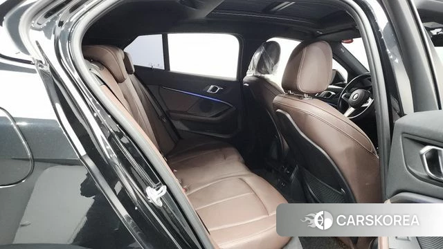 BMW 1 Series (F40) 2021 Черный из Кореи, фото 3