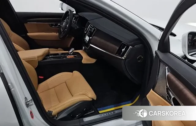 Volvo S90 2024 Белый из Кореи, фото 3