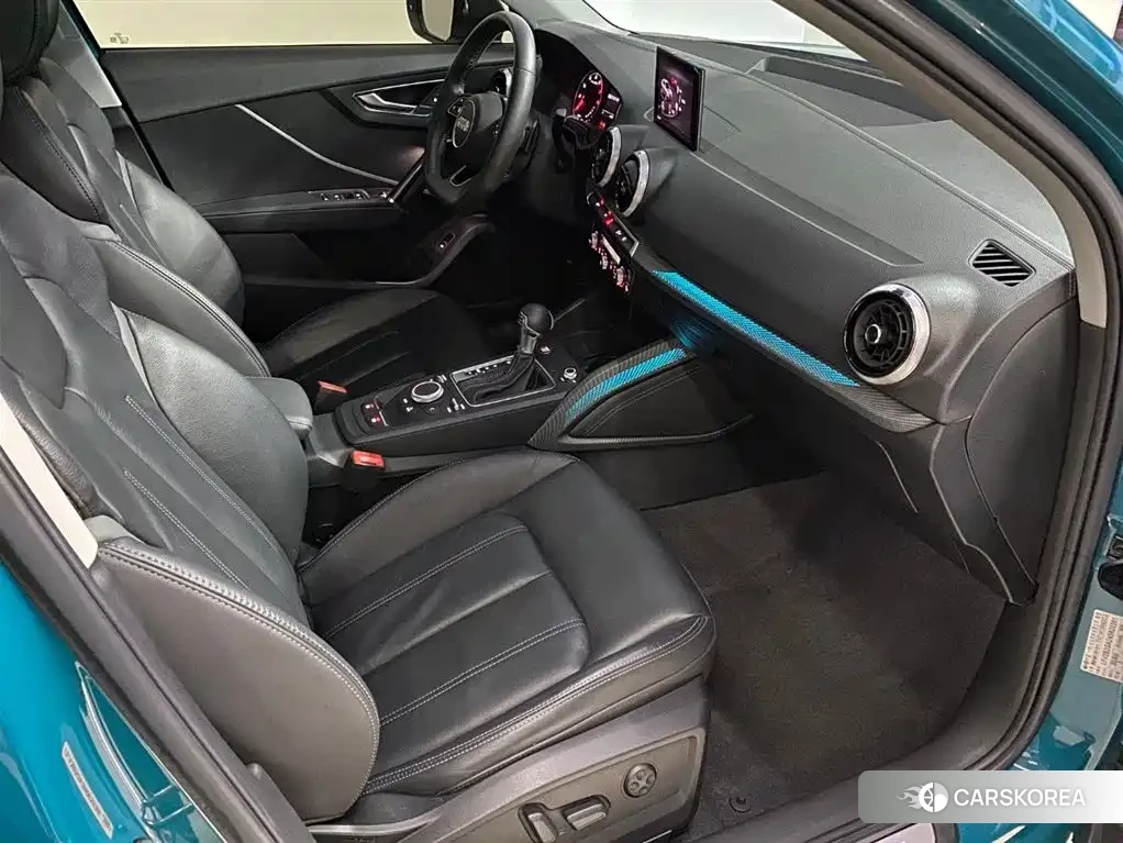 Audi Q2L 2022 Синий из Китая, фото 3