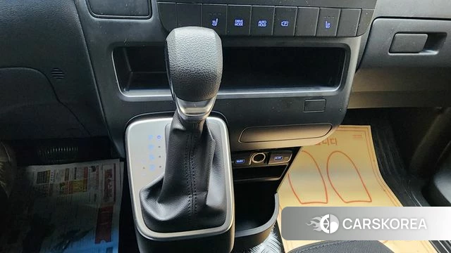 Hyundai Staria 2021 Белый из Кореи, фото 3