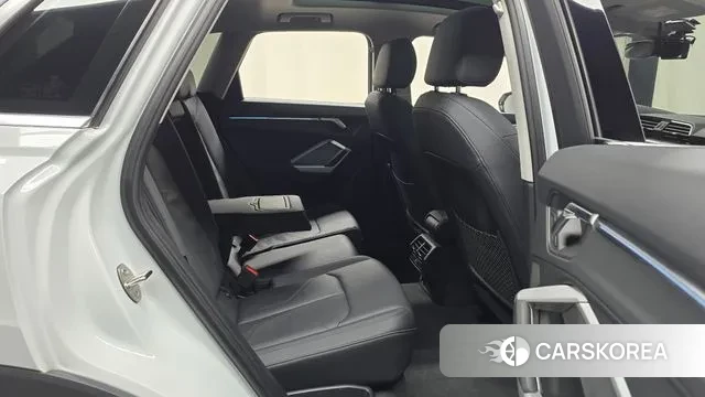 Audi Q3 (F3) 2025 Белый из Кореи, фото 3