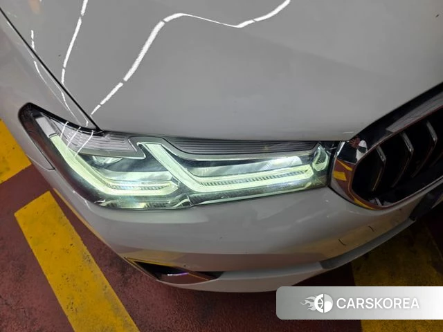 BMW 5 Series (G30) 2022 Белый из Кореи, фото 3