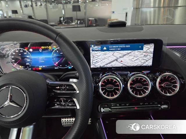 Mercedes-Benz GLA - Class H247 2024 Черный из Кореи, фото 3