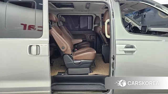 Hyundai The New Grand Starex 2018 Серебряный из Кореи, фото 3