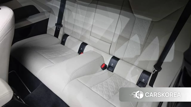 BMW 4 Series (G22) 2021 Черный из Кореи, фото 3