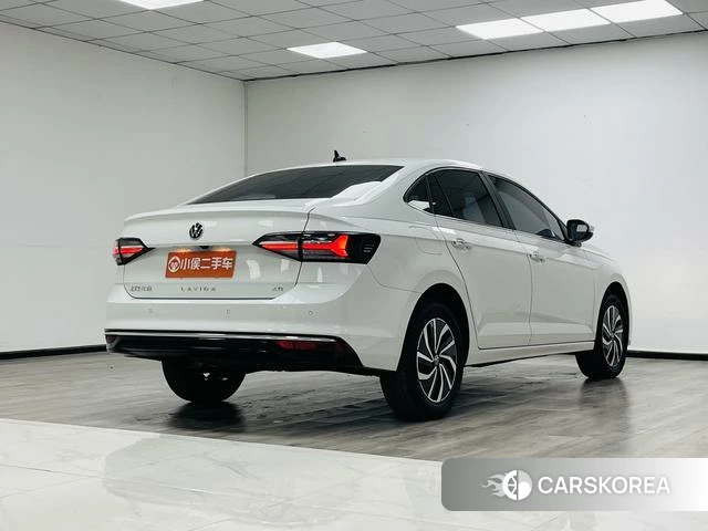 Volkswagen Lavida 2024 Белый из Китая, фото 3