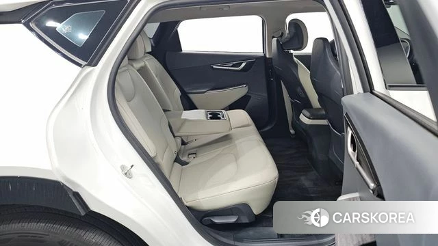 Kia EV6 2023 Белый из Кореи, фото 3