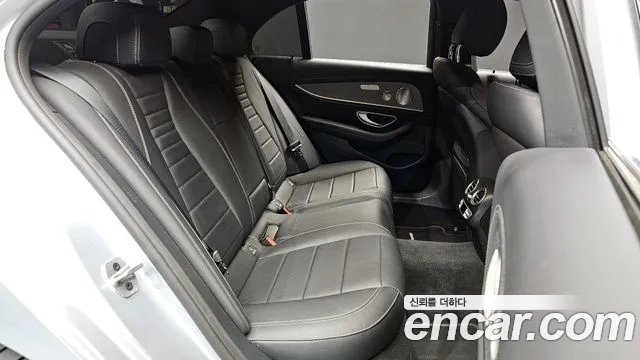 Mercedes-Benz E-Class W213 2022 Серебристо-серый из Кореи, фото 3