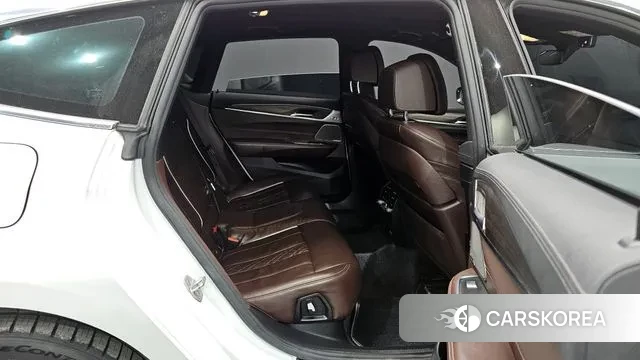 BMW 6 Series GT (G32) 2021 Белый из Кореи, фото 3