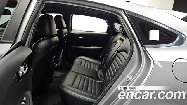 Kia The New K3 2nd generation 2022 Серебристо-серый из Кореи, фото 3