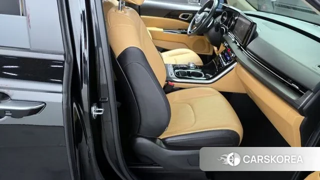 Kia Carnival 4th generation 2023 Черный из Кореи, фото 3