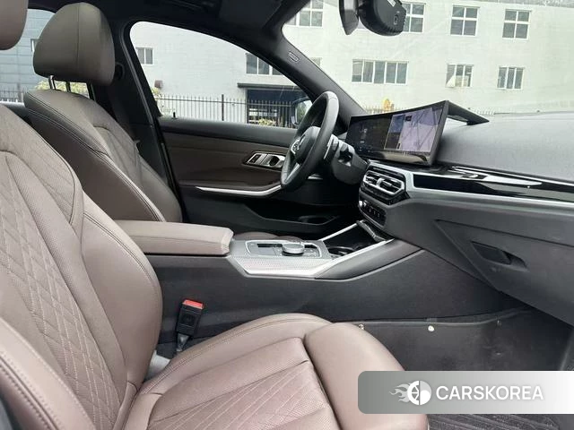 BMW 3 series 2024 Серебристо-серый из Китая, фото 3