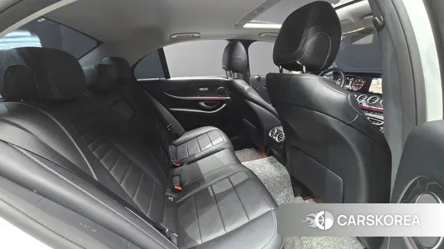 Mercedes-Benz E-Class W213 2018 Белый из Кореи, фото 3