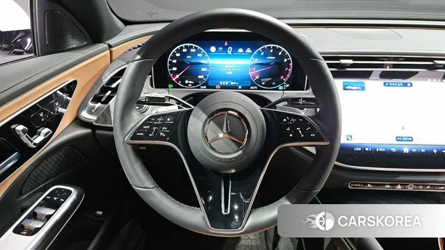Mercedes-Benz E-Class W214 2025 Белый из Кореи, фото 3