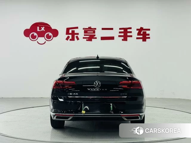 Volkswagen Magotan PHEV 2022 Черный из Китая, фото 3