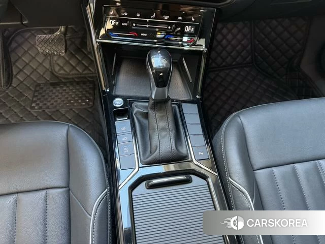 Volkswagen Passat 2022 Черный из Китая, фото 3