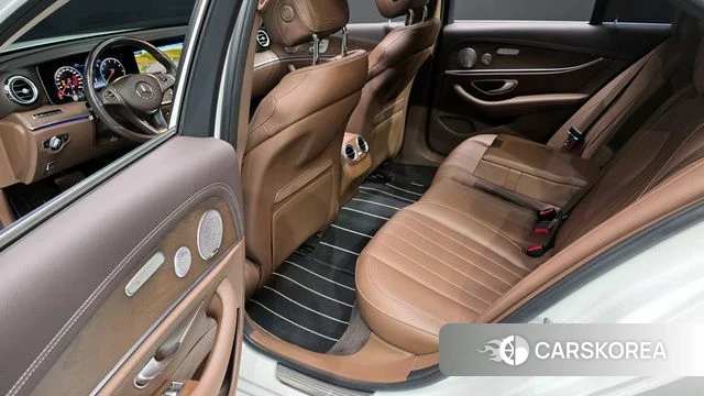 Mercedes-Benz E-Class W213 2018 Белый из Кореи, фото 3