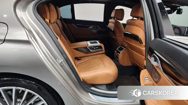 BMW 7 Series (G11) 2021 Песочный из Кореи, фото 3