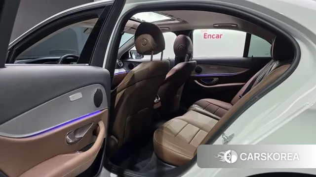 Mercedes-Benz E-Class W213 2018 Белый из Кореи, фото 3