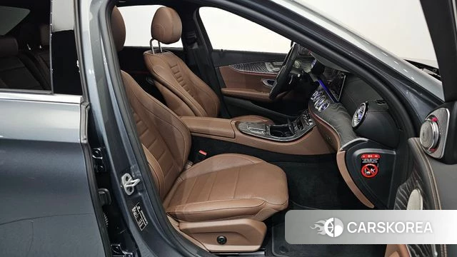 Mercedes-Benz E-Class W213 2022 Серый из Кореи, фото 3