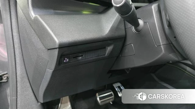 Peugeot 408 2023 Серый из Кореи, фото 3