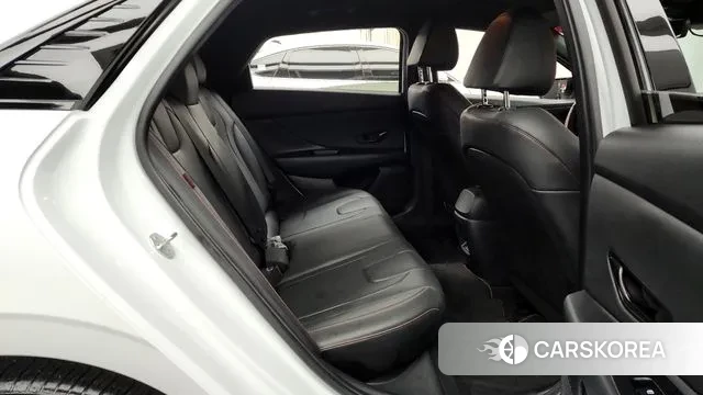 Hyundai The New Avante (CN7) 2023 Белый из Кореи, фото 3