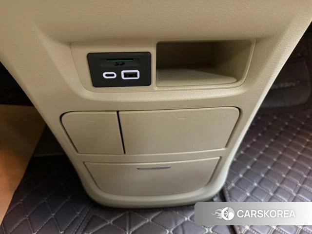 Buick GL8 2023 Белый из Китая, фото 3