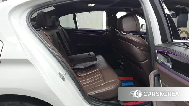 BMW 5 Series (G30) 2022 Белый из Кореи, фото 3