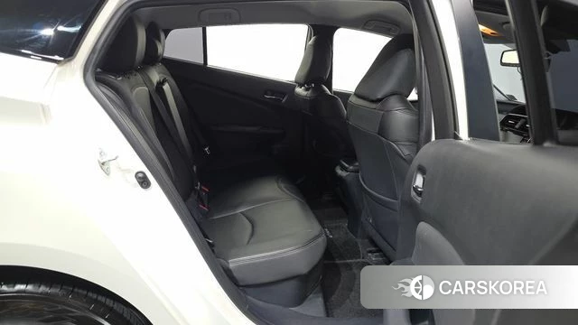 Toyota Prius 4th Generation 2019 Белый из Кореи, фото 3