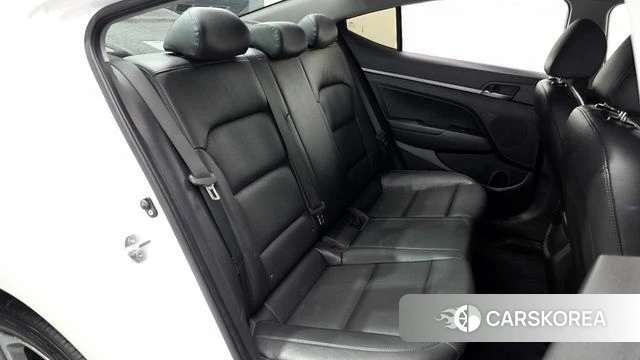 Hyundai Avante AD 2018 Белый из Кореи, фото 3