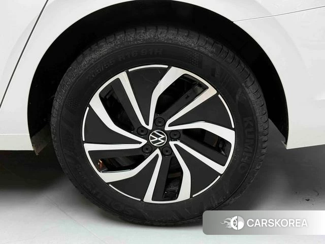 Volkswagen Lavida 2023 Белый из Китая, фото 3