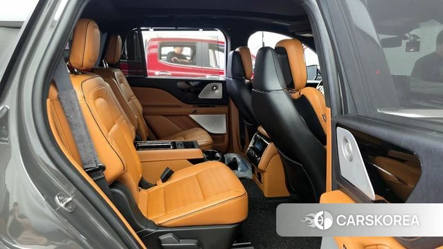 Lincoln Aviator 2nd generation 2021 Серый из Кореи, фото 3