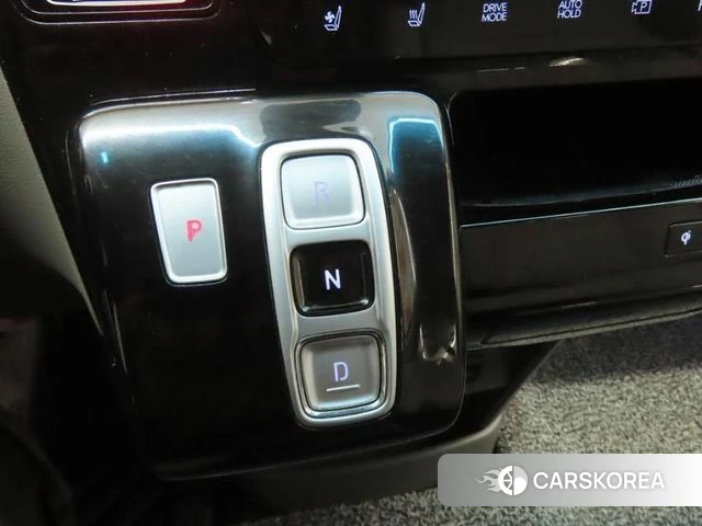 Hyundai Staria 2022 Белый из Кореи, фото 3