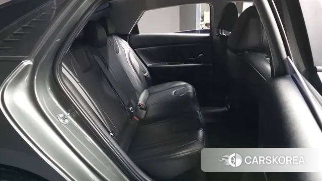 Hyundai Avante Hybrid (CN7) 2022 Серый из Кореи, фото 3