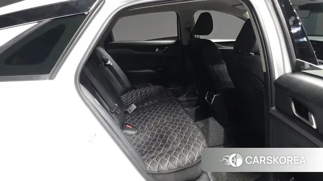 Kia The New K5 3rd generation 2024 Белый из Кореи, фото 3