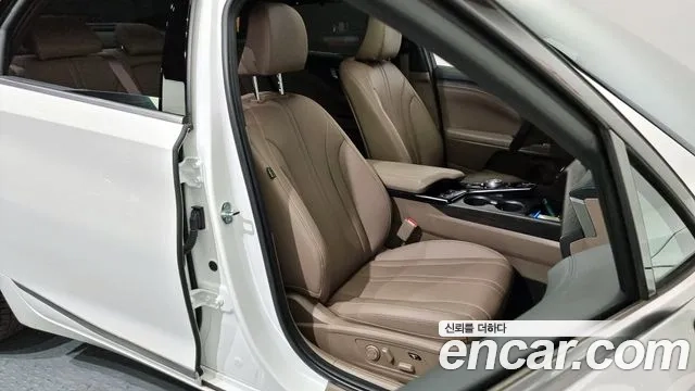 Kia K8 2023 Белый из Кореи, фото 3