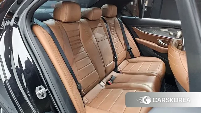 Mercedes-Benz E-Class W213 2021 Черный из Кореи, фото 3