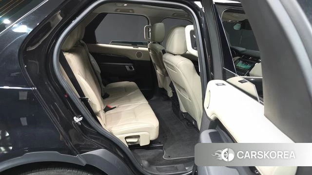 Land Rover Discovery 5 2018 Черный из Кореи, фото 3