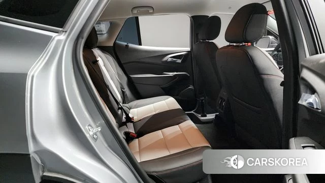 Chevrolet (GM Daewoo) Trax Crossover 2025 Серый из Кореи, фото 3