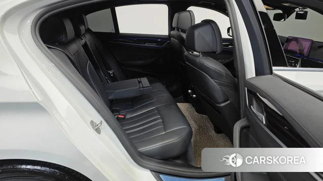 BMW 5 Series (G30) 2021 Белый из Кореи, фото 3