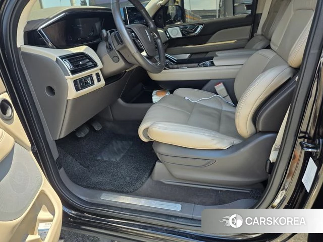 Lincoln Navigator 4th generation 2022 Черный из Кореи, фото 3