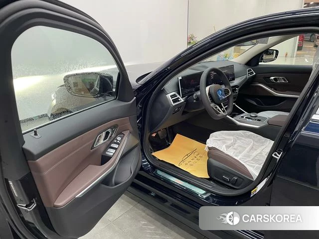 BMW i3 2025 Черный из Китая, фото 3